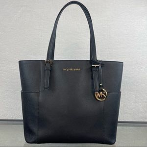 Michael Kors Jet Set Tote